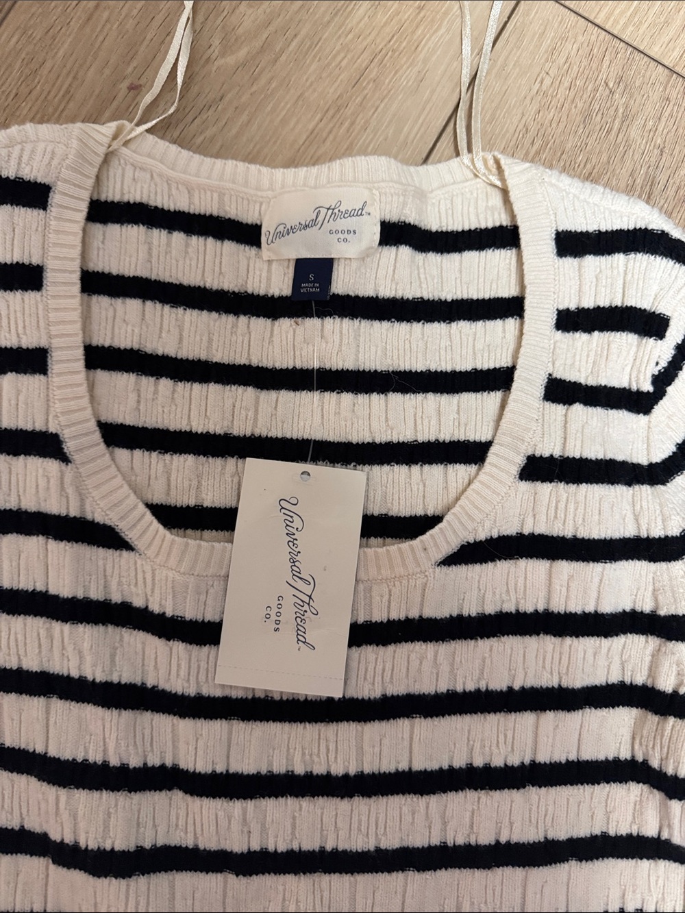 Universal Thread NWT Striped Scoop Neck SWEATER BODYCON Midi Dress - Cream/Black - Picture 4 of 6